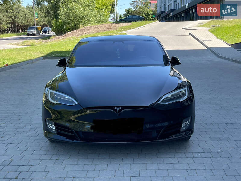 Ліфтбек Tesla Model S 2019 в 