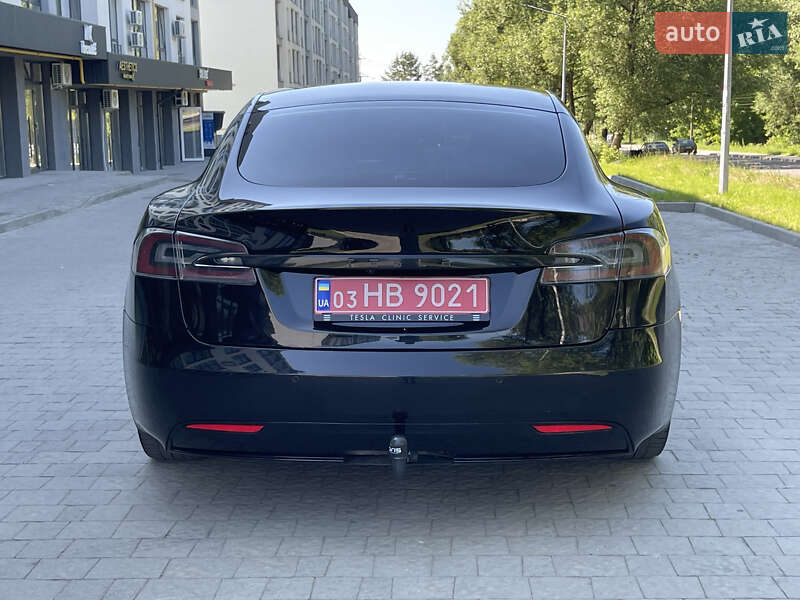 Ліфтбек Tesla Model S 2019 в Новояворівську
