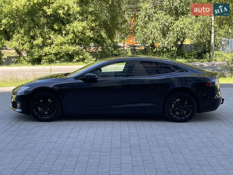Ліфтбек Tesla Model S 2019 в Новояворівську