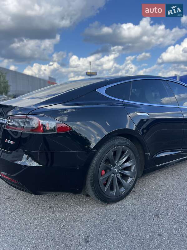 Лифтбек Tesla Model S 2018 в Ровно