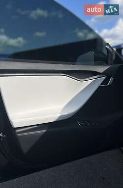 Лифтбек Tesla Model S 2018 в 