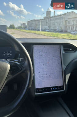 Лифтбек Tesla Model S 2018 в 