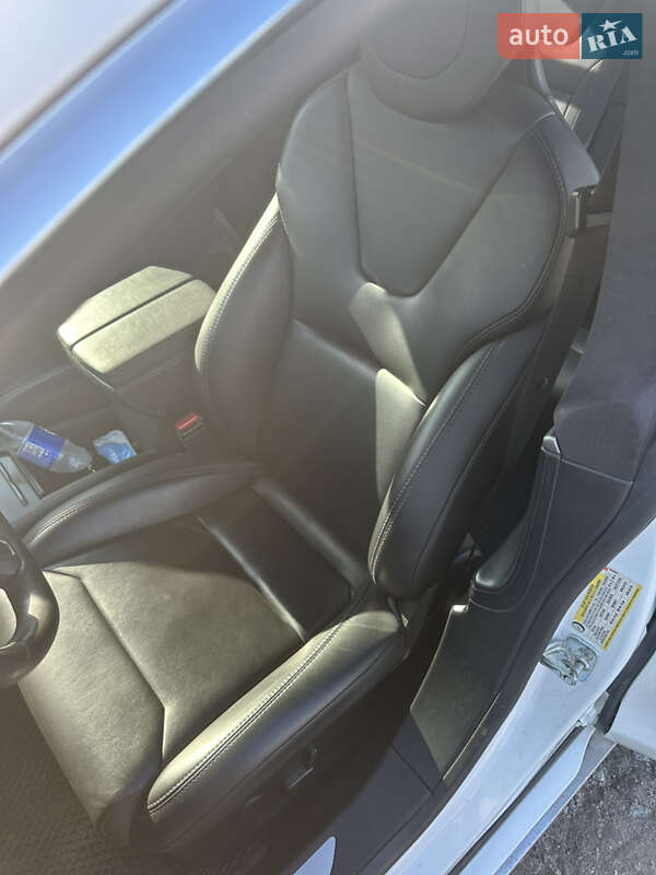 Лифтбек Tesla Model S 2018 в Харькове