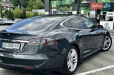 Лифтбек Tesla Model S 2015 в 