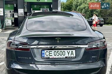 Лифтбек Tesla Model S 2015 в 