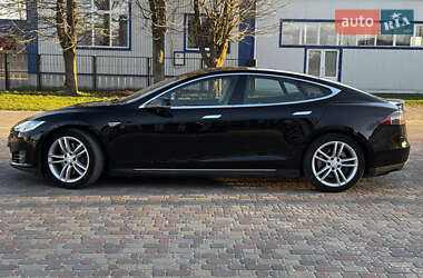 Лифтбек Tesla Model S 2014 в 