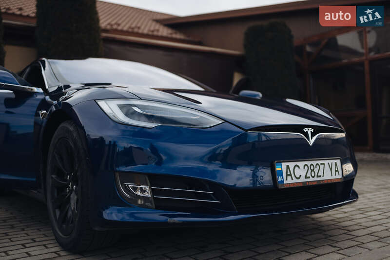 Tesla Model S 2017