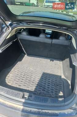 Лифтбек Tesla Model S 2014 в 