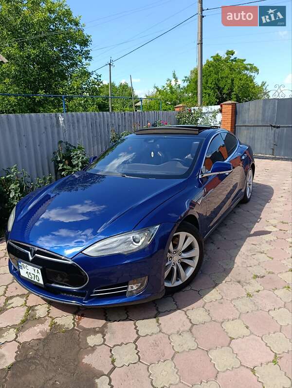 Ліфтбек Tesla Model S 2015 в Конотопі фото 4 Ліфтбек Tesla Model S 2015 в Конотопі