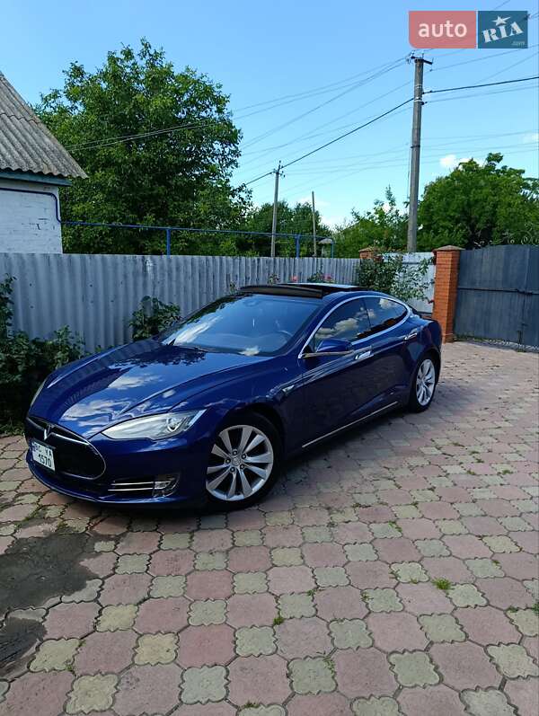 Ліфтбек Tesla Model S 2015 в Конотопі фото 15 Ліфтбек Tesla Model S 2015 в Конотопі