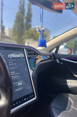 Лифтбек Tesla Model S 2013 в 