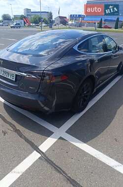 Лифтбек Tesla Model S 2018 в 