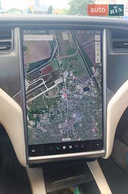 Лифтбек Tesla Model S 2018 в 