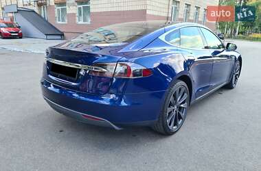 Лифтбек Tesla Model S 2016 в 