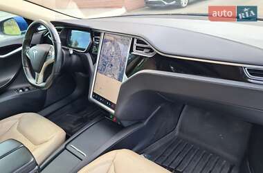 Лифтбек Tesla Model S 2016 в 