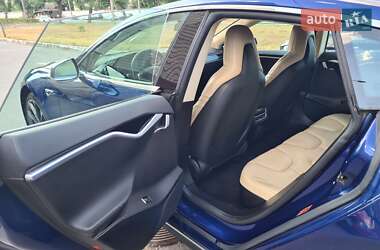 Лифтбек Tesla Model S 2016 в 