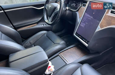 Лифтбек Tesla Model S 2017 в 