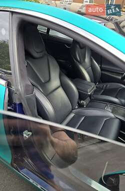 Лифтбек Tesla Model S 2018 в 