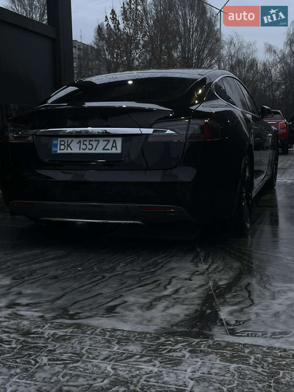 Лифтбек Tesla Model S 2014 в Ровно фото 9 Лифтбек Tesla Model S 2014 в Ровно