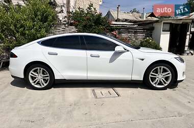 Лифтбек Tesla Model S 2014 в 
