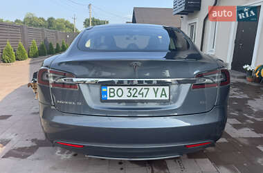 Лифтбек Tesla Model S 2013 в 