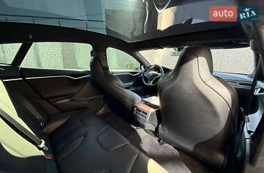 Лифтбек Tesla Model S 2017 в 