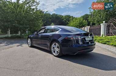 Ліфтбек Tesla Model S 2015 в Вінниці