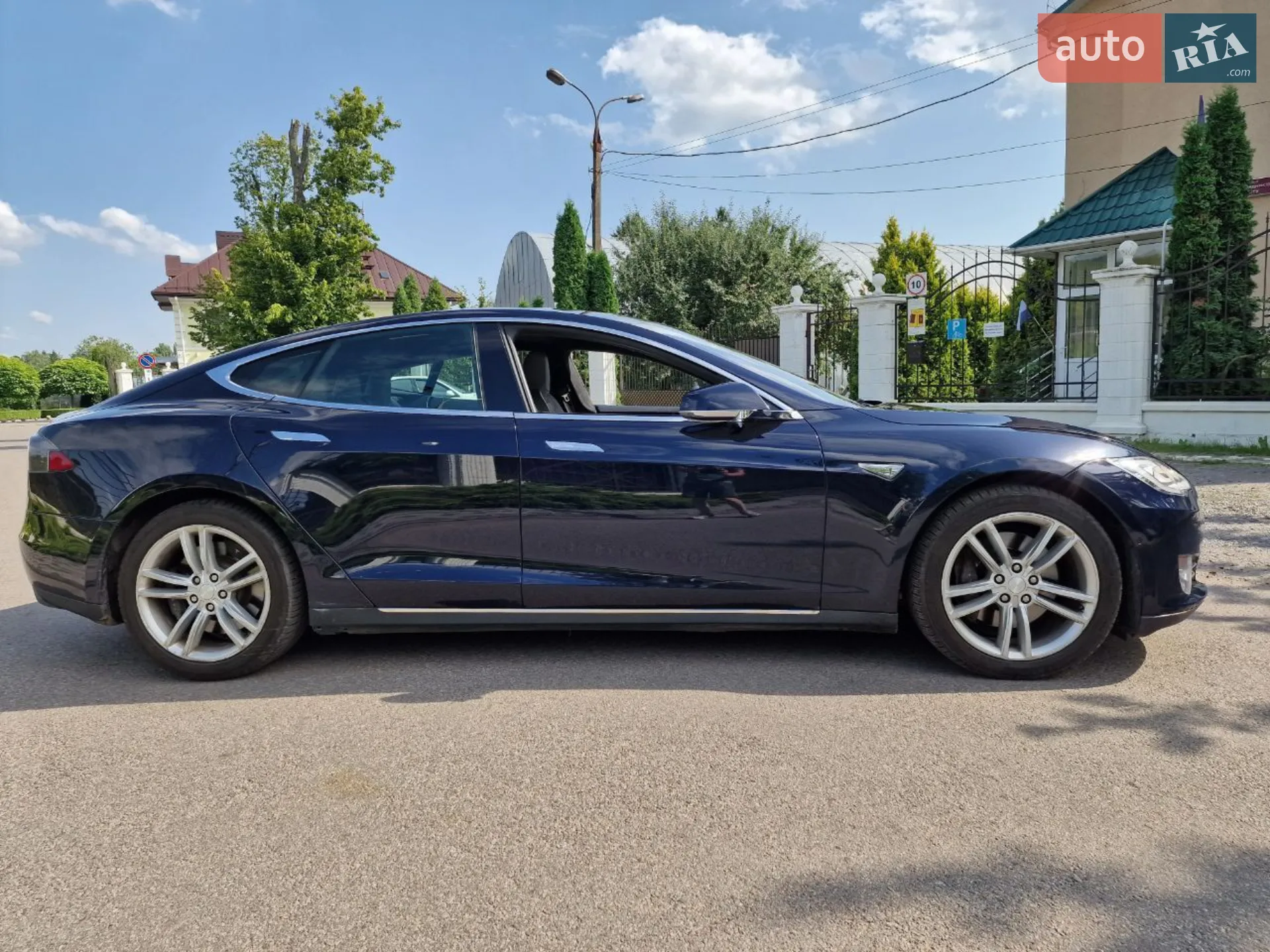 2015 Tesla Model S - мініатюра 15