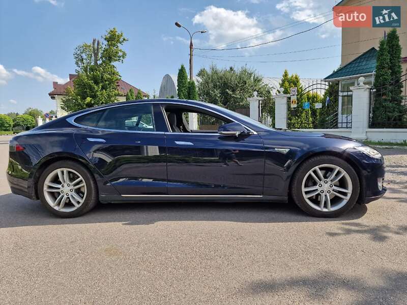 Лифтбек Tesla Model S 2015 в Виннице фото 15 Лифтбек Tesla Model S 2015 в Виннице