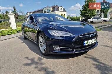 Ліфтбек Tesla Model S 2015 в Вінниці
