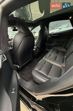 Лифтбек Tesla Model S 2020 в 