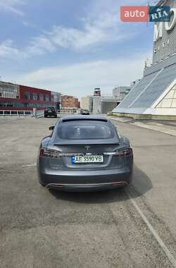 Ліфтбек Tesla Model S 2013 в 