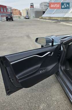 Ліфтбек Tesla Model S 2013 в 
