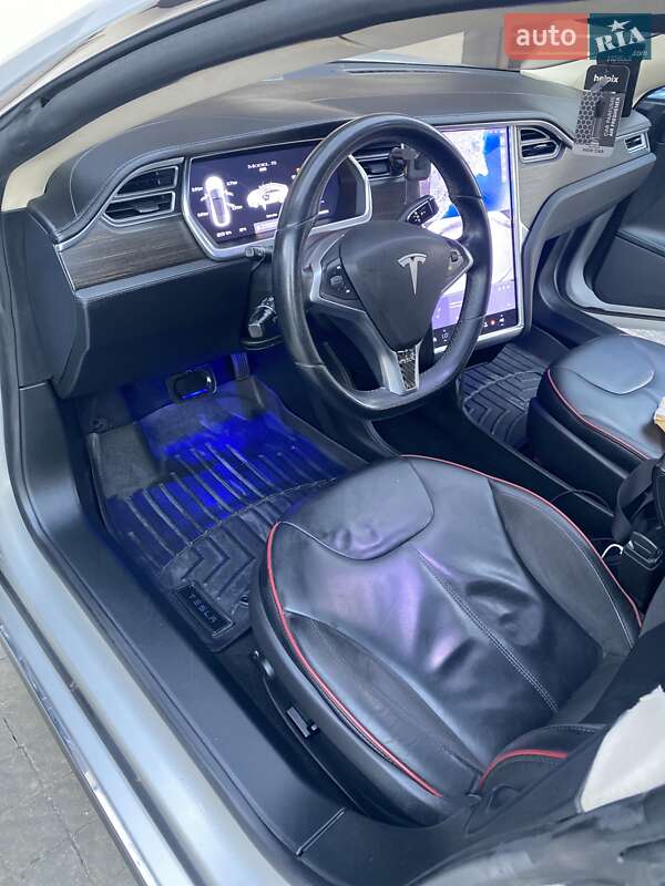 Ліфтбек Tesla Model S 2014 в Одесі