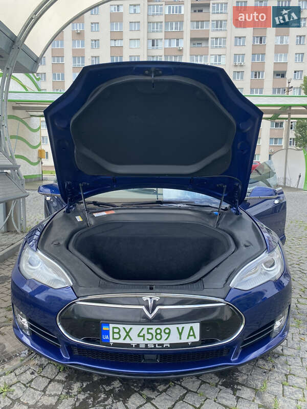 Лифтбек Tesla Model S 2015 в Хмельницком фото 2 Лифтбек Tesla Model S 2015 в Хмельницком