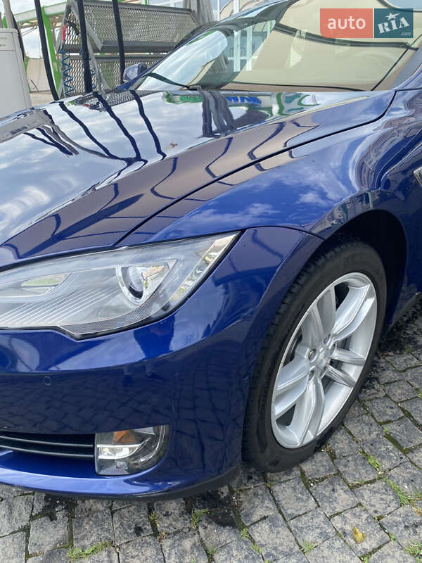 Лифтбек Tesla Model S 2015 в Хмельницком фото 7 Лифтбек Tesla Model S 2015 в Хмельницком
