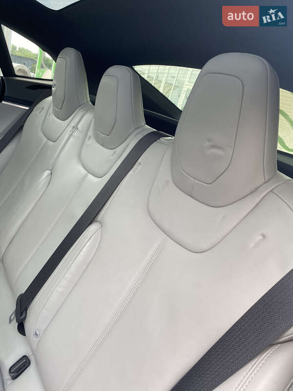 Лифтбек Tesla Model S 2015 в Хмельницком фото 32 Лифтбек Tesla Model S 2015 в Хмельницком