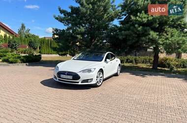 Лифтбек Tesla Model S 2013 в 