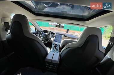 Лифтбек Tesla Model S 2013 в 