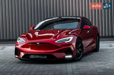 Лифтбек Tesla Model S 2020 в 