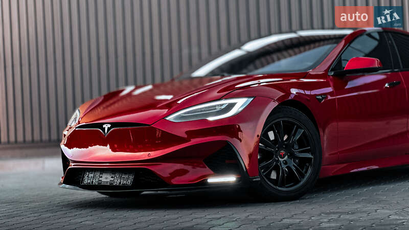 Лифтбек Tesla Model S 2020 в Ровно