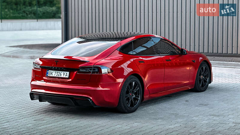 Лифтбек Tesla Model S 2020 в Ровно