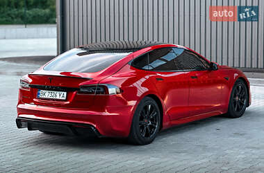 Лифтбек Tesla Model S 2020 в 