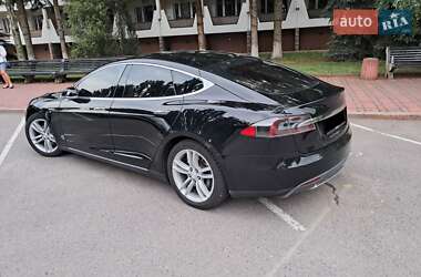 Ліфтбек Tesla Model S 2015 в 