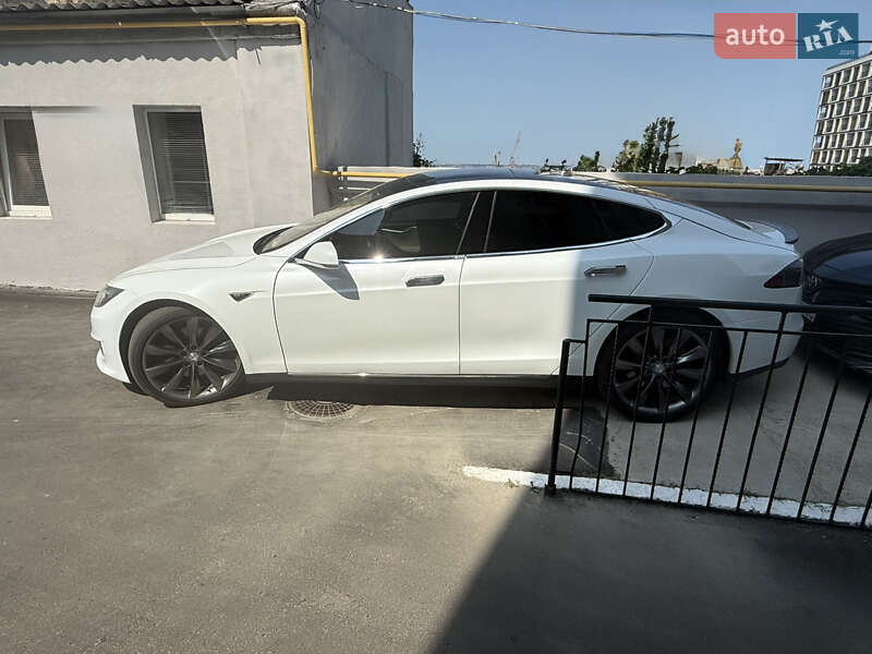 Лифтбек Tesla Model S 2013 в Одессе