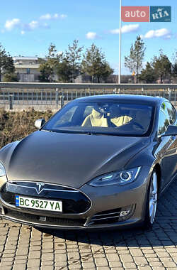 Ліфтбек Tesla Model S 2015 в Львові
