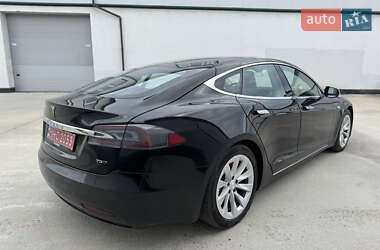 Лифтбек Tesla Model S 2016 в 