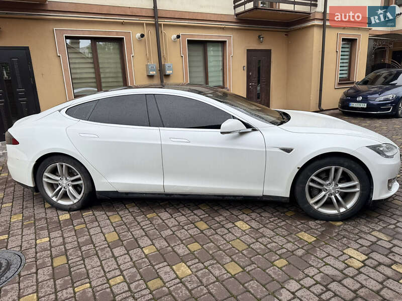 Лифтбек Tesla Model S 2013 в Ровно