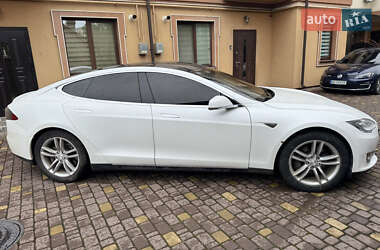 Лифтбек Tesla Model S 2013 в 