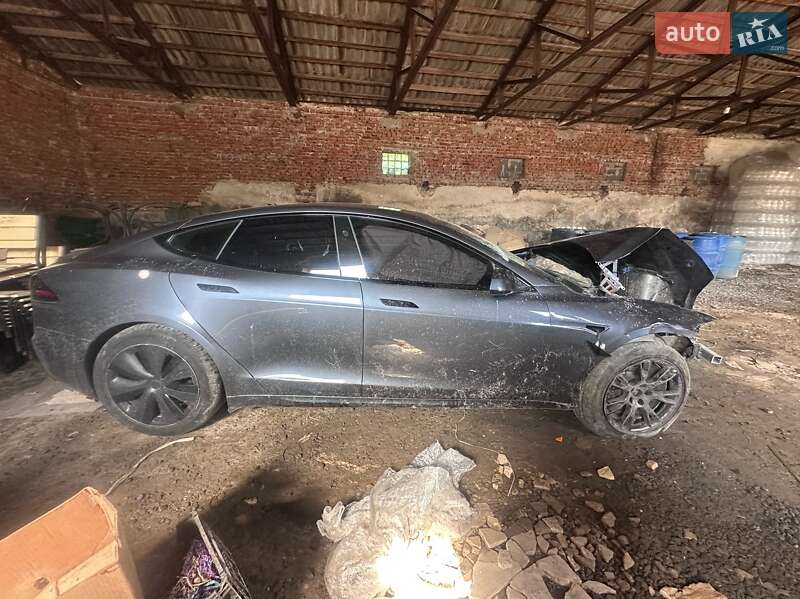 Лифтбек Tesla Model S 2022 в Тернополе